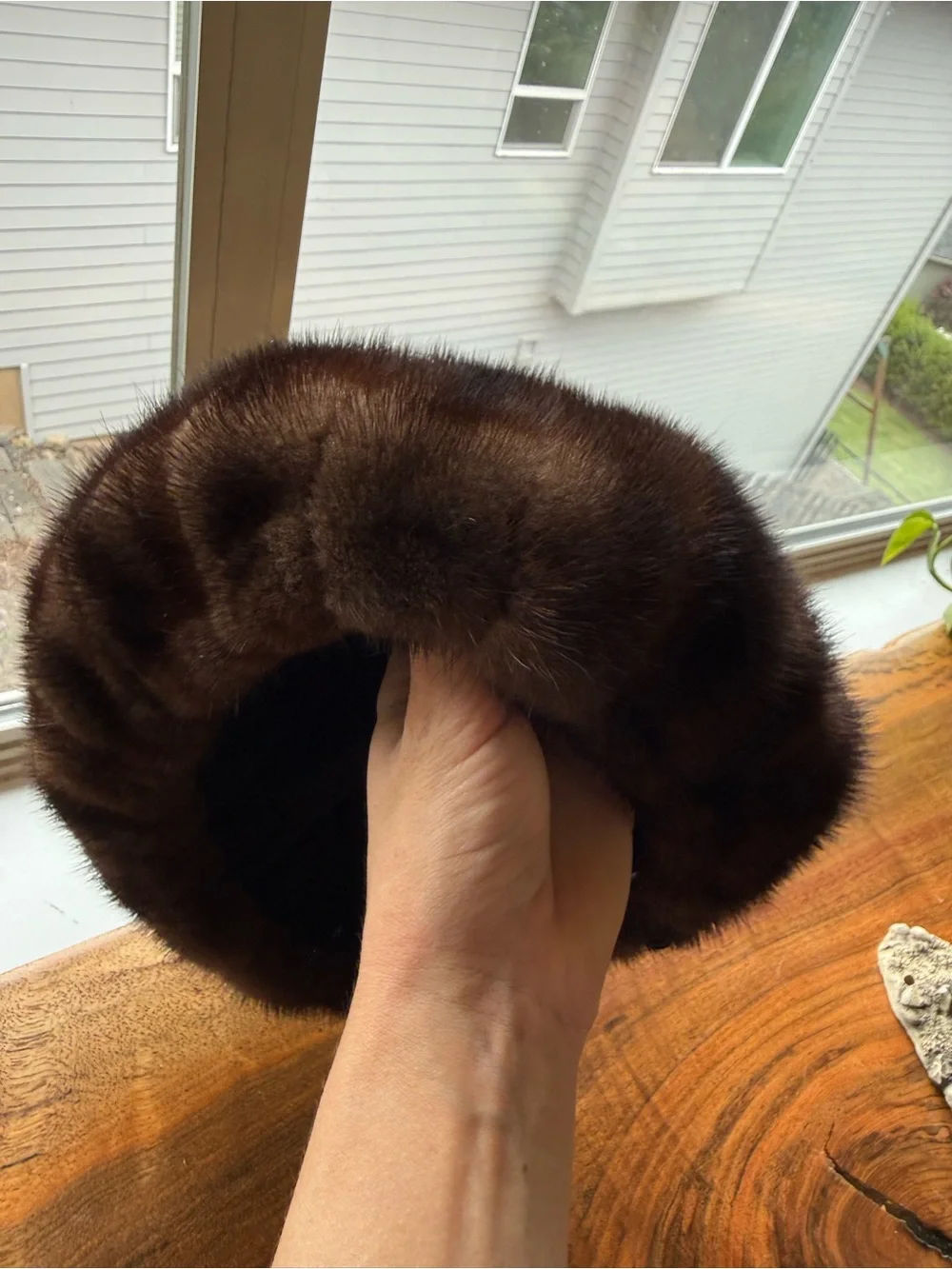 Modern Brown Mink Fur Beret Hat With Tightening Cord, Like New